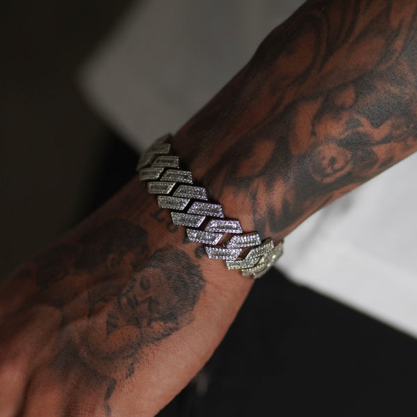 18mm Baguette Prong Cuban Bracelet